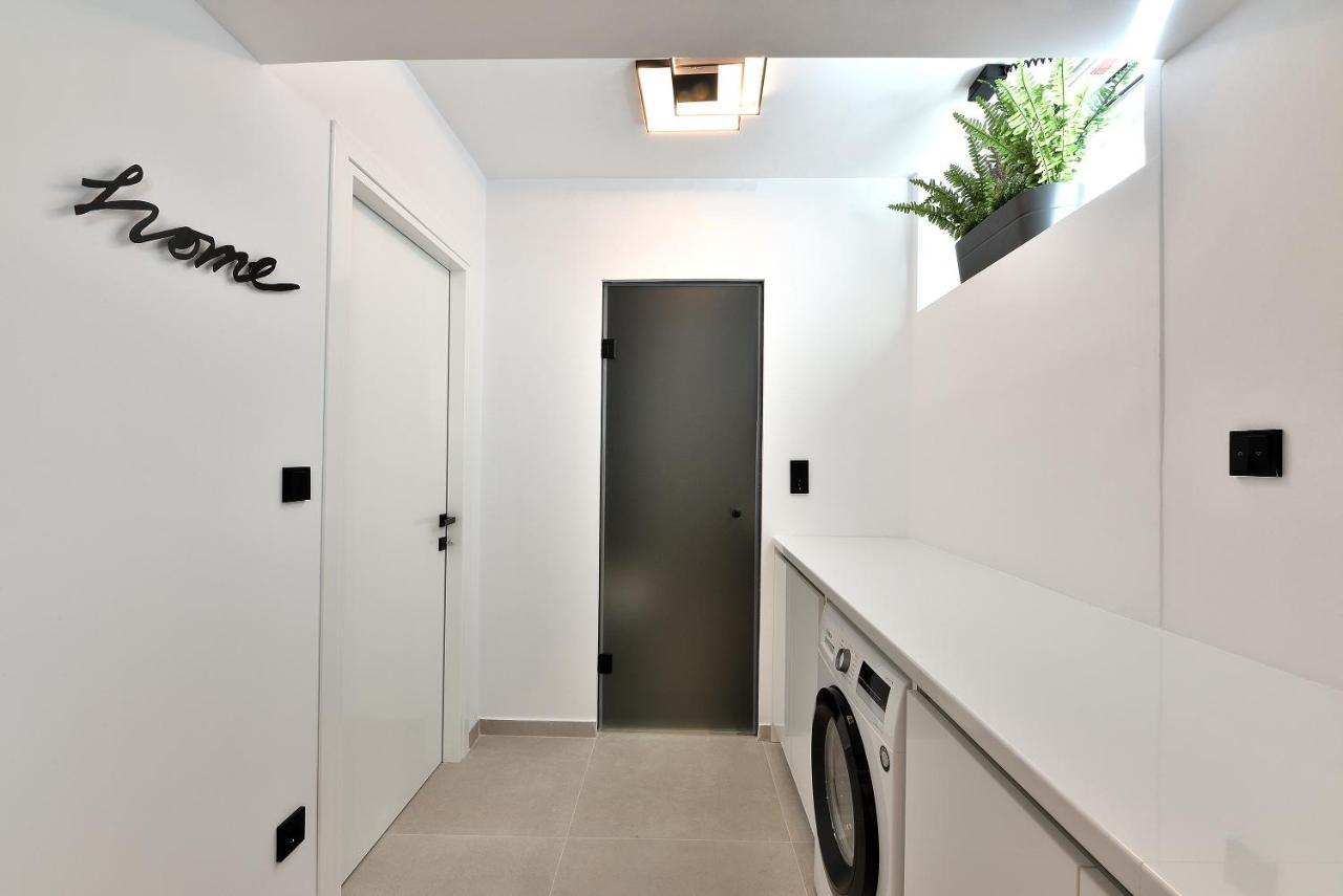Phaedrus Living City Center Luxury Flat Skoufa Athens Exterior photo